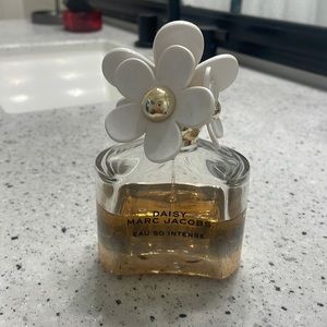 Marc Jacobs Daisy Eau So Intense
